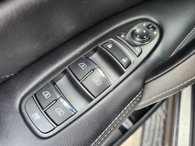 Used 2024 Gray INFINITI LUXE image 38