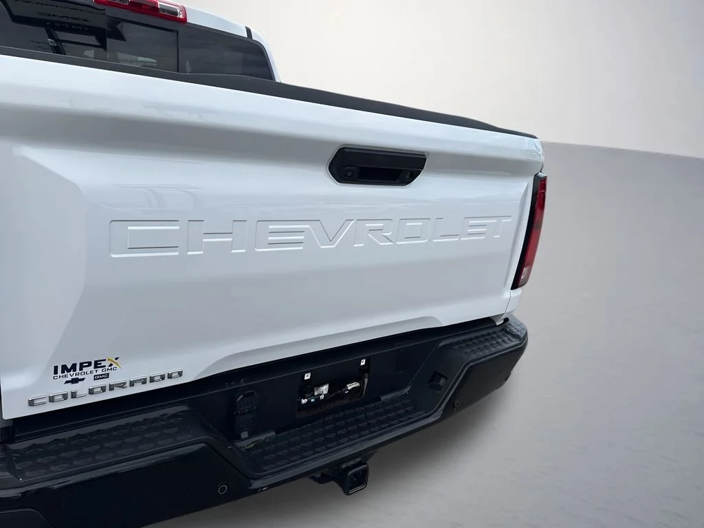 Used 2025 Summit White Chevrolet Z71 image 35