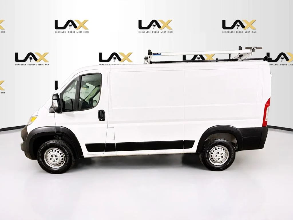 Used 2025 White Ram Base image 4