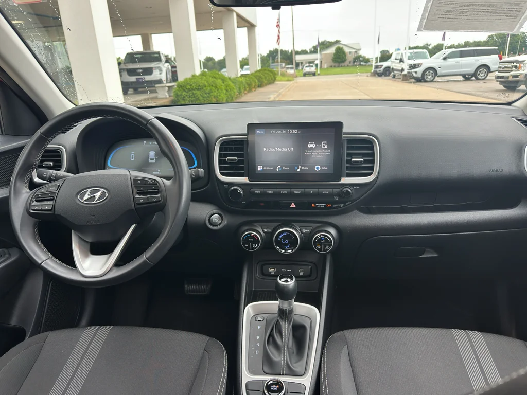Used 2025 Ultimate Red Hyundai SEL image 11