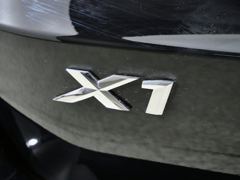 Used 2026 Jet Black BMW xDrive28i image 14
