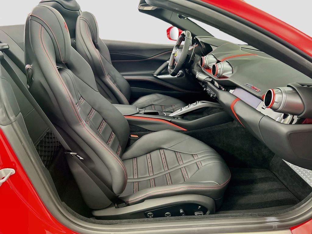 Used 2023  Ferrari Base image 26