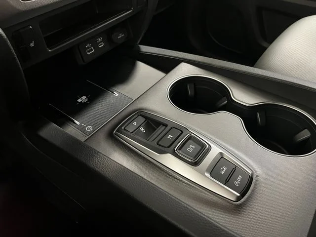 New 2026 Platinum White Pearl Honda RTL image 17