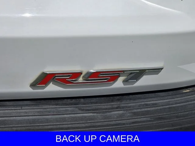Used 2022 White Chevrolet RST image 10
