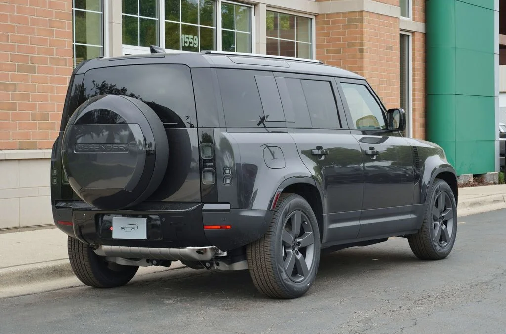 Used 2026 Gray Land Rover S image 6