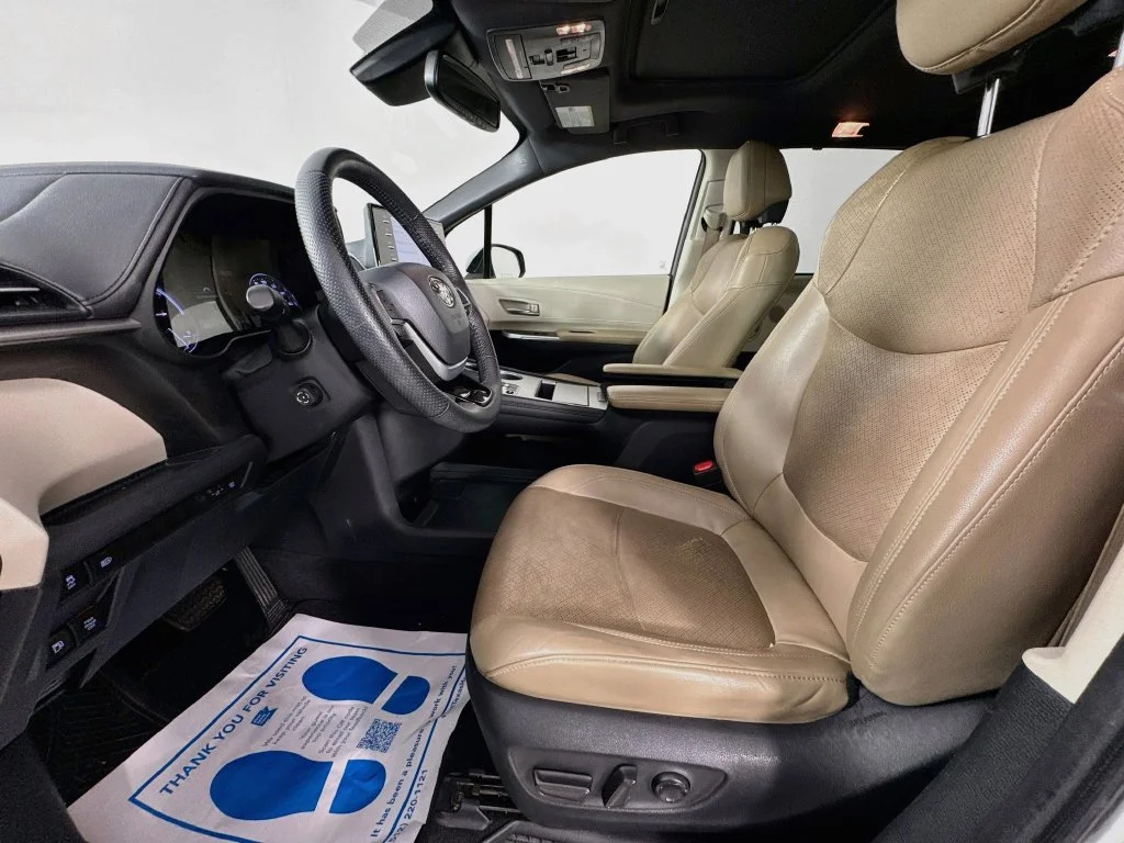 Used 2022 Wind Chill Pearl Toyota Limited image 26