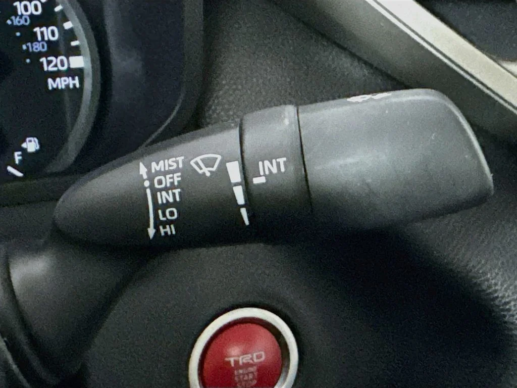 Used 2022  Toyota SR5 image 14