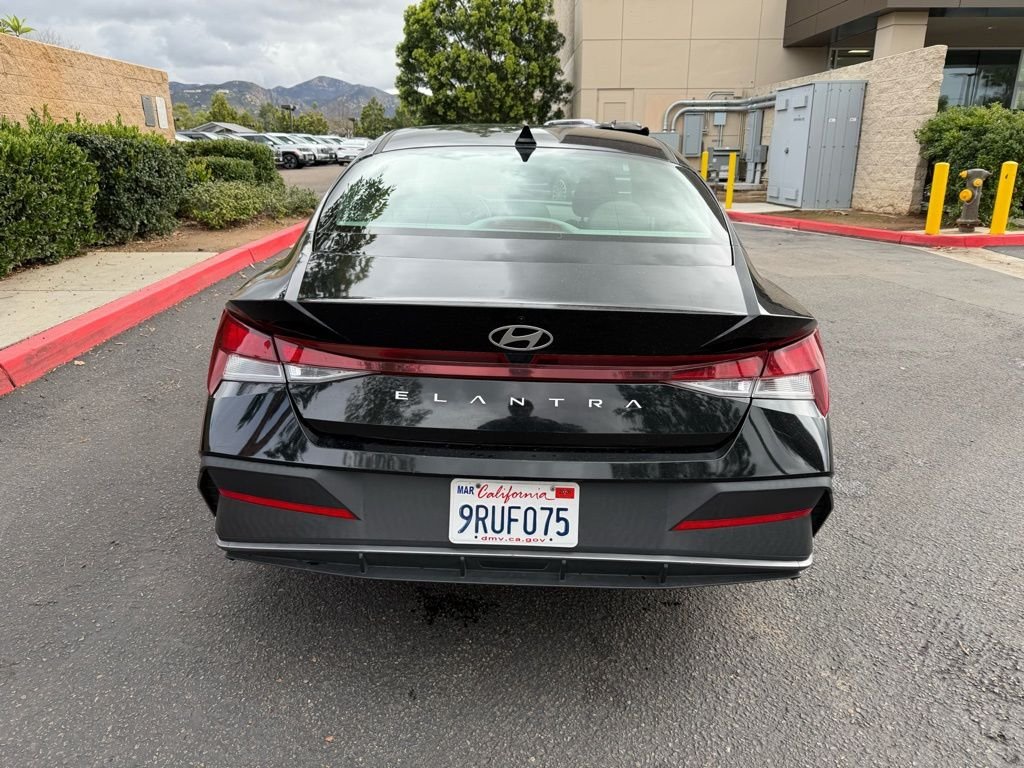 Used 2024 Black Hyundai SE image 8