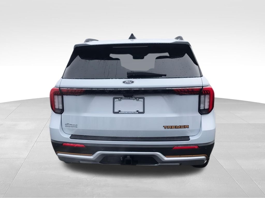 New 2026 Space White Metallic Ford Tremor® image 7