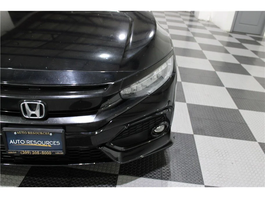 Used 2018 Black Honda Sport Touring image 8