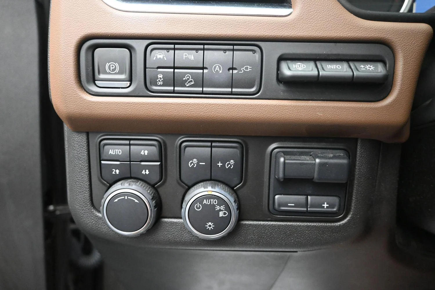 Used 2021 Graywood Metallic Chevrolet High Country image 25