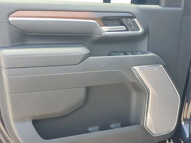 Used 2025 Titanium Rush Metallic GMC Denali image 8