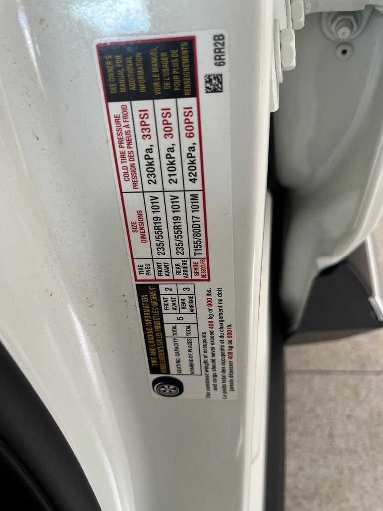 Used 2023 White Nissan SL image 21