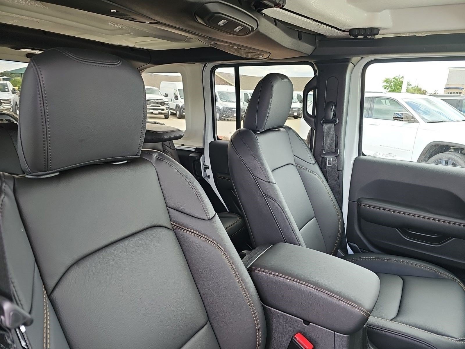 New 2026 Bright White Clearcoat Jeep Sahara image 11