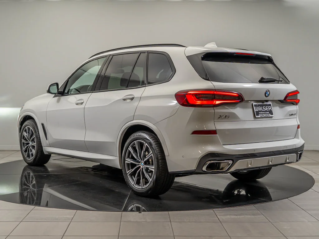 Used 2022 Alpine White BMW xDrive40i image 7