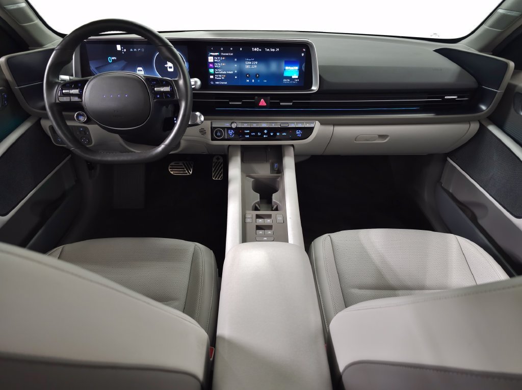 2023 Hyundai IONIQ 6 Limited - Photo 13