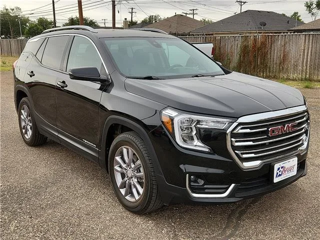 Used 2023 Red GMC SLT Front-Wheel Drive image 6
