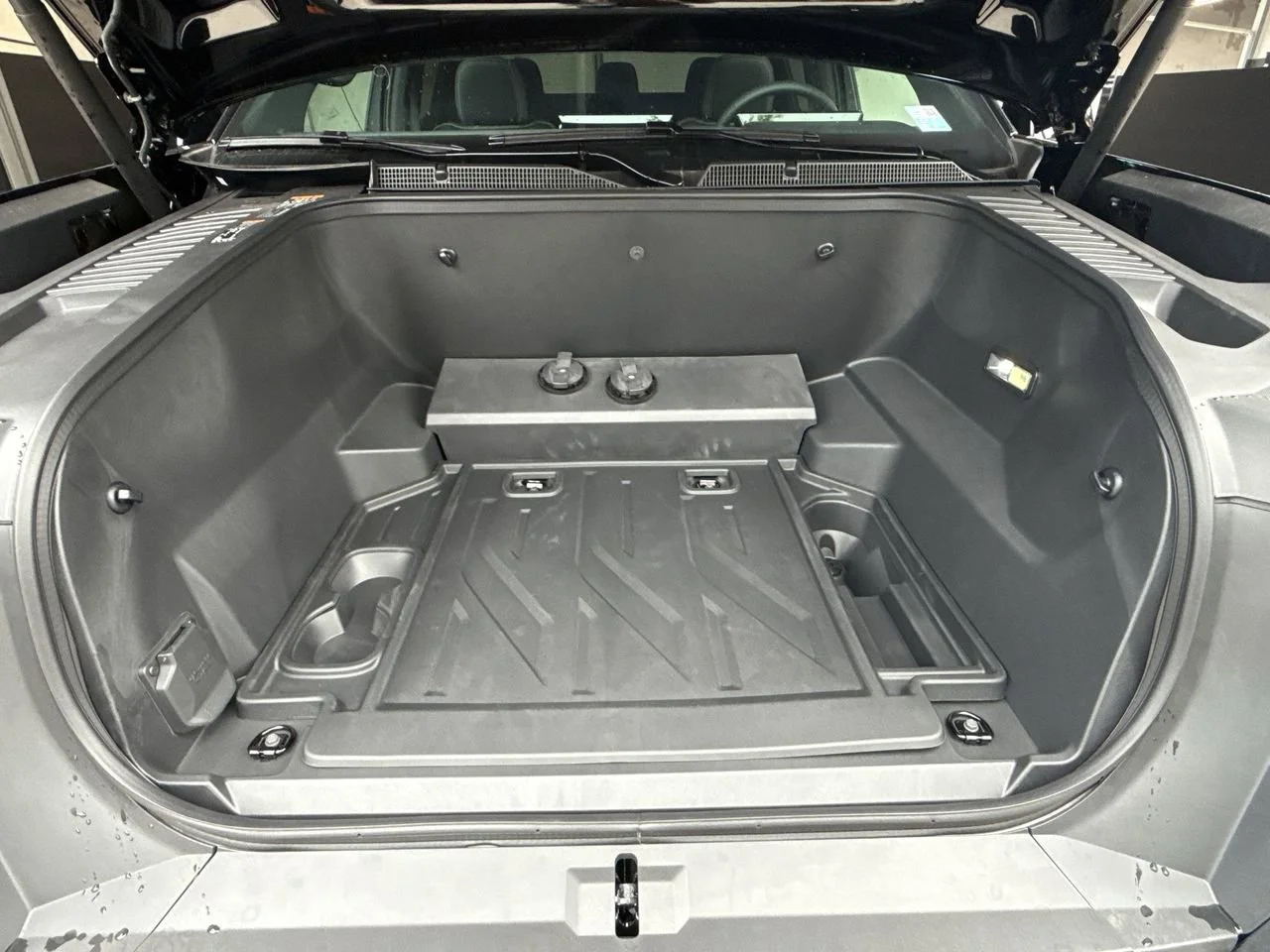 2026 GMC Sierra EV Elevation - Photo 12