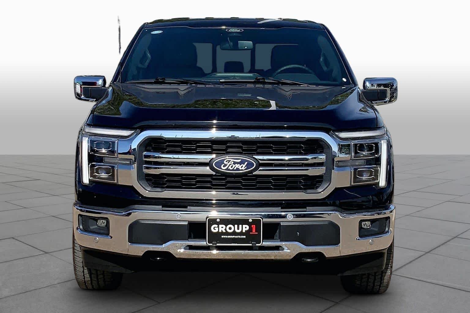 Used 2025 Agate Black Metallic Ford LARIAT image 4