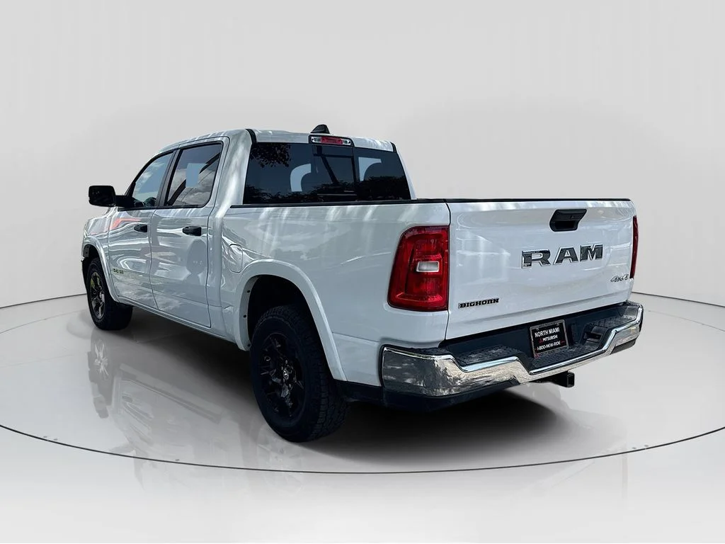 Used 2025 White Ram Big Horn/Lone Star image 5