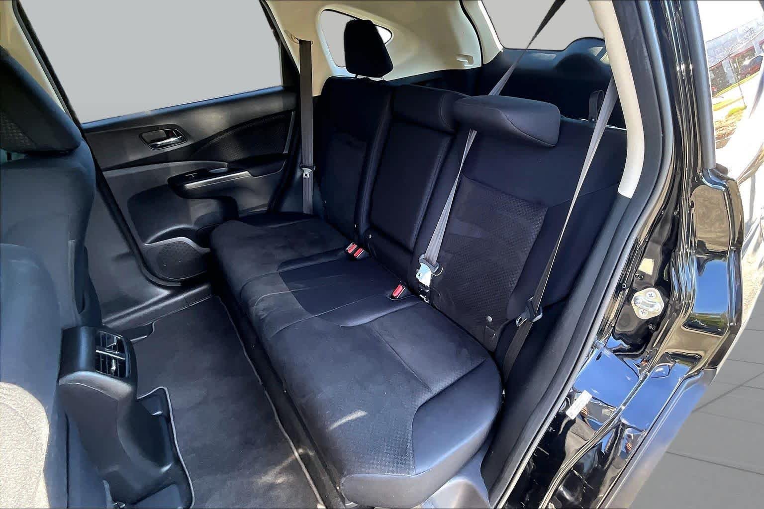 Used 2015  Honda EX image 19