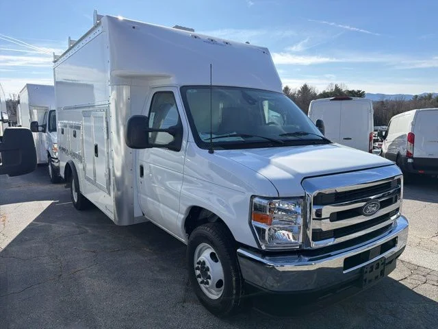 New 2026 White Ford Base image 24