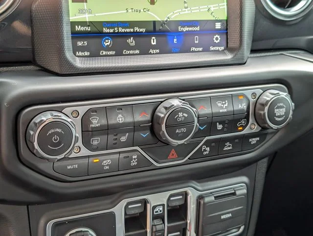 Used 2023 Earl Clearcoat Jeep Rubicon 392 image 17