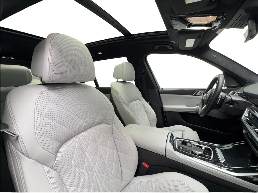 Used 2024 White BMW xDrive40i image 41