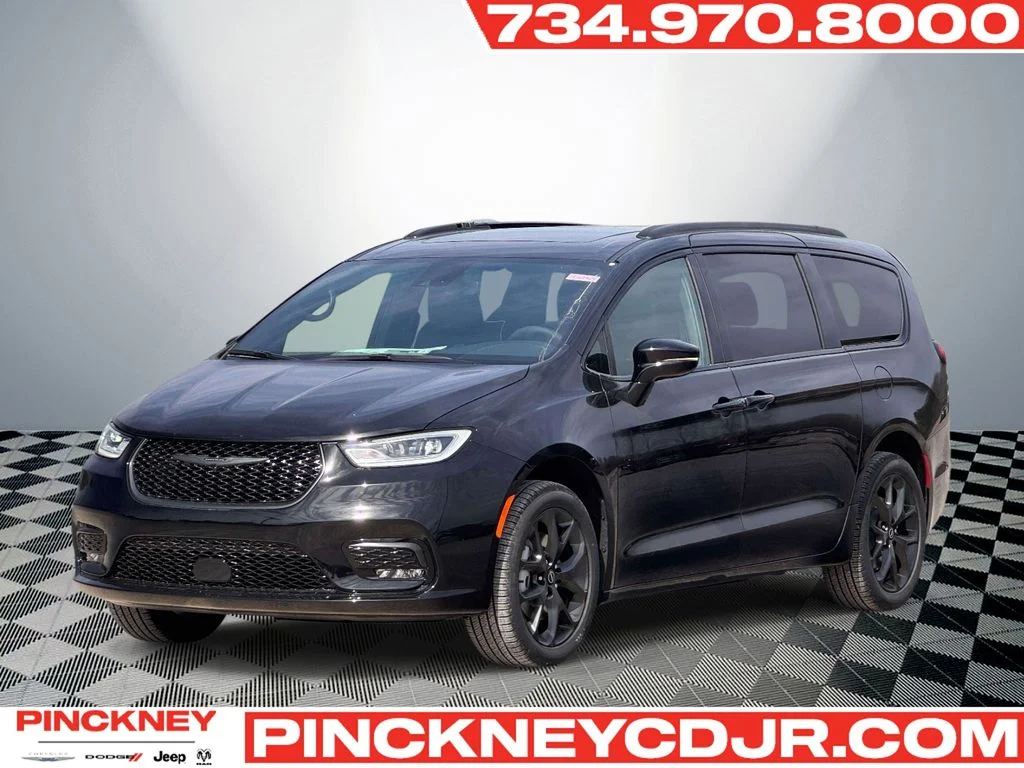 2026 Chrysler Pacifica Limited AWD's photo
