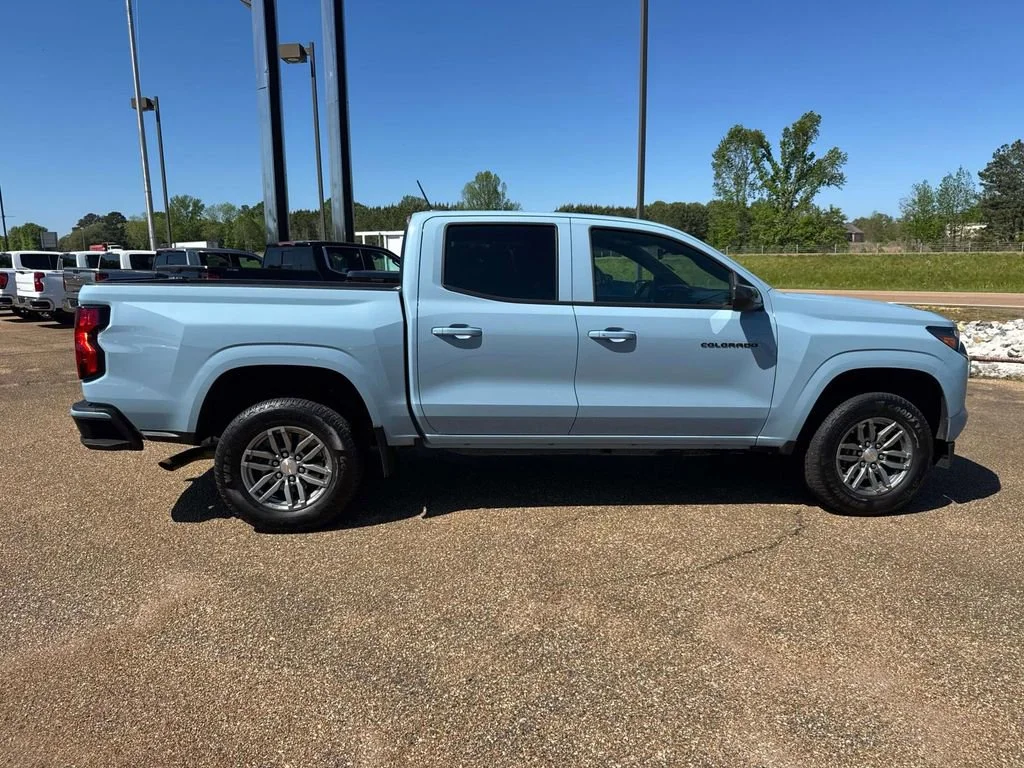 2026 Chevrolet Colorado LT - Photo 15