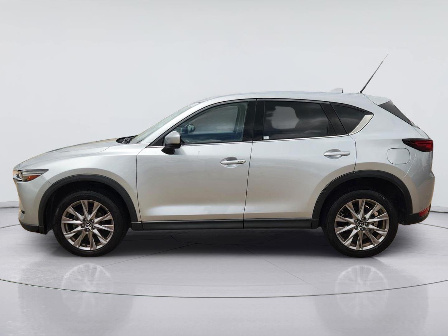 Used 2020 Sonic Silver Metallic Mazda Grand Touring image 4
