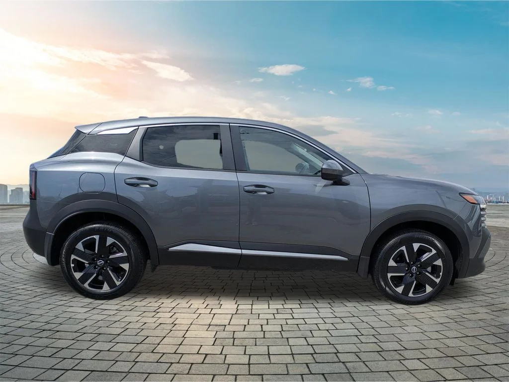 Certified Used 2025 Gun Metallic Nissan SV image 4