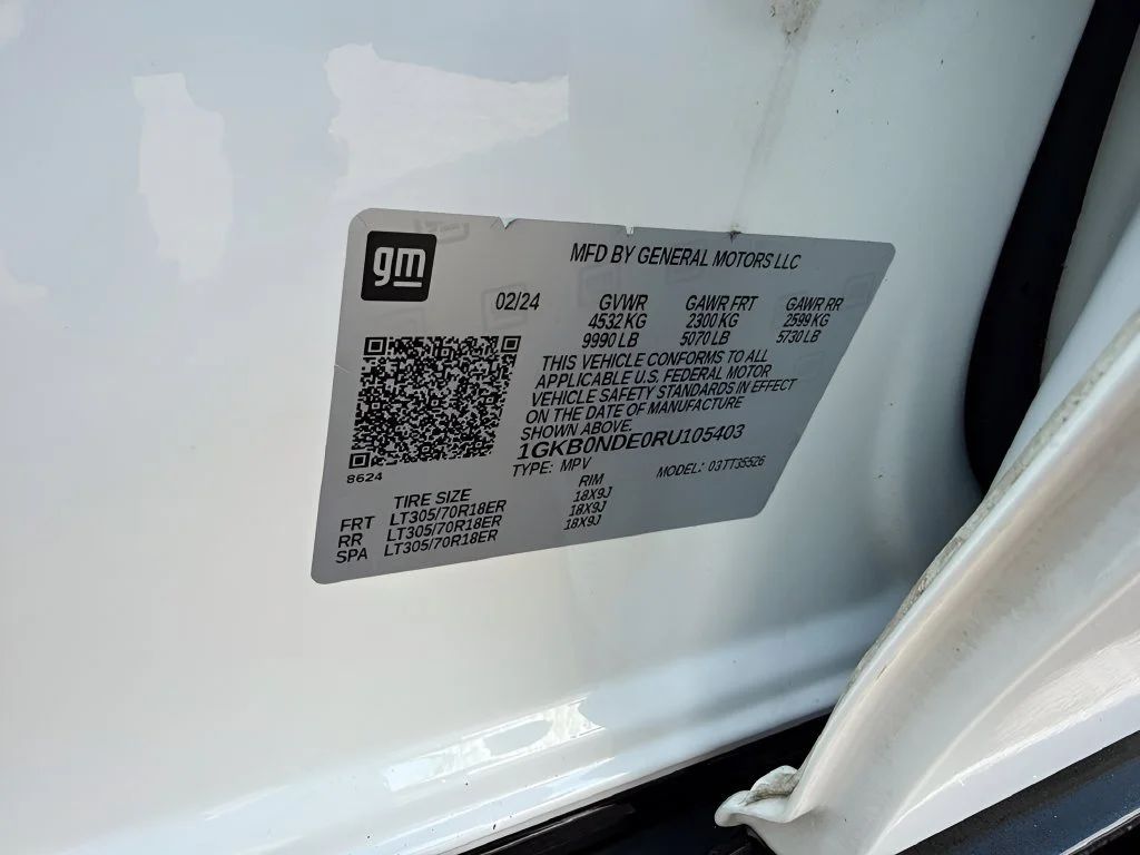 Used 2024 Interstellar White GMC 2X image 43