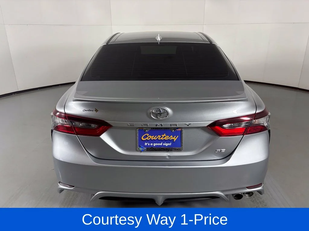 Used 2022 Silver Toyota SE image 9