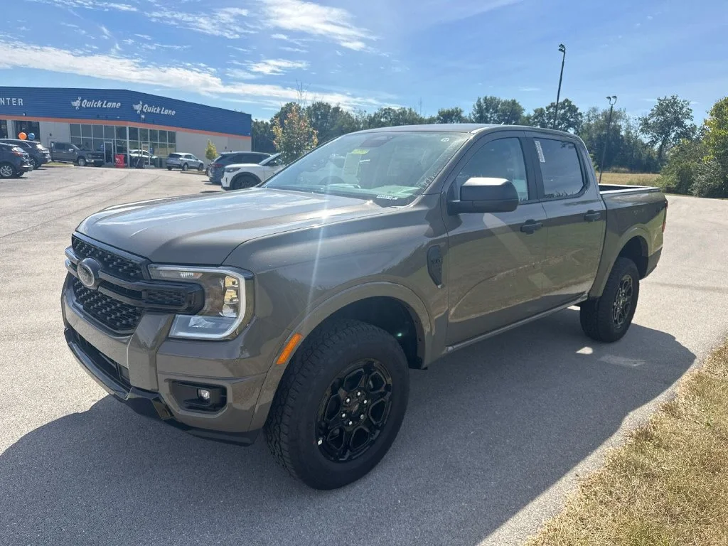 New 2026 Marsh Gray Ford XLT image 4