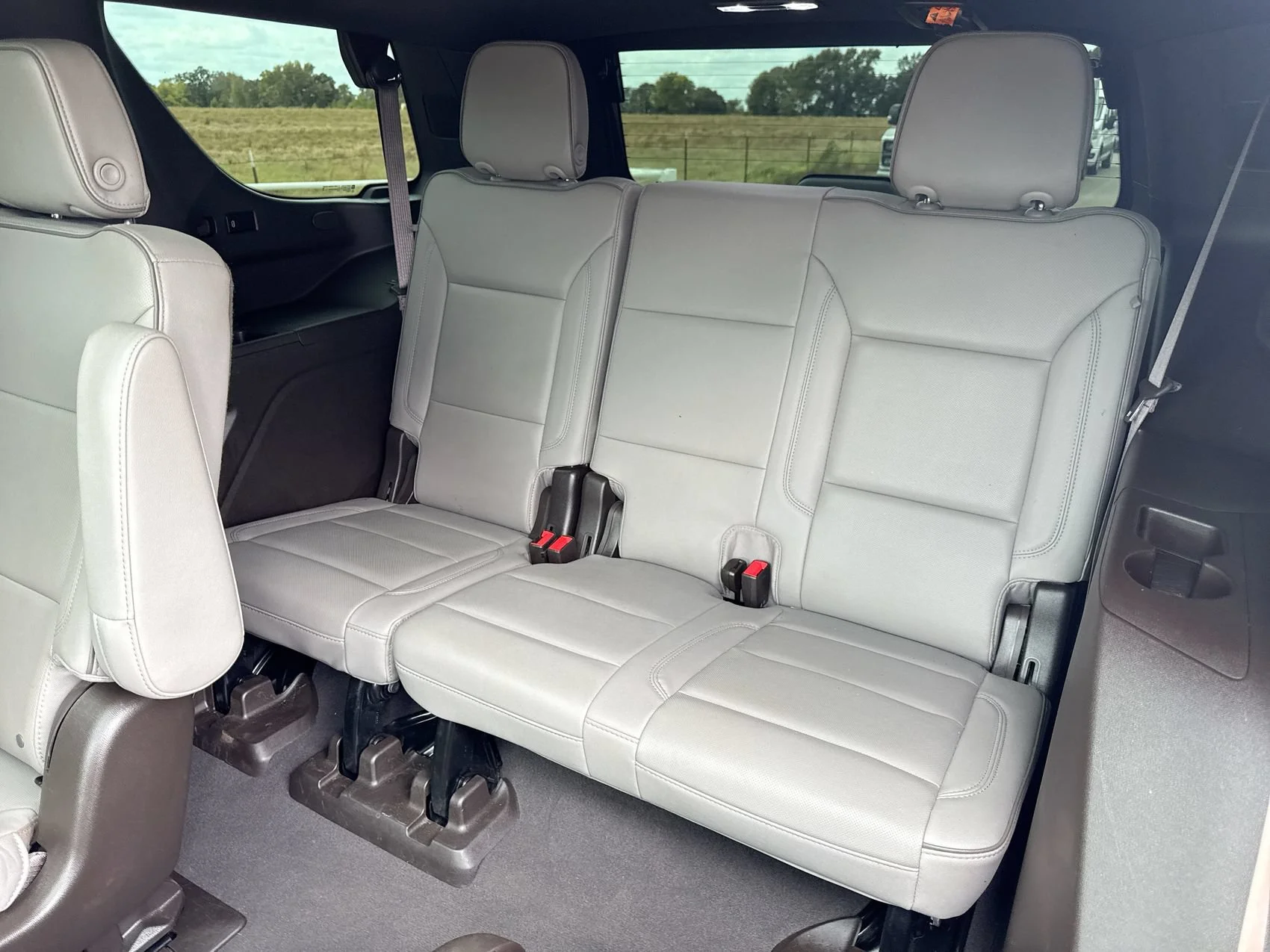 2023 GMC Yukon SLT - Photo 23