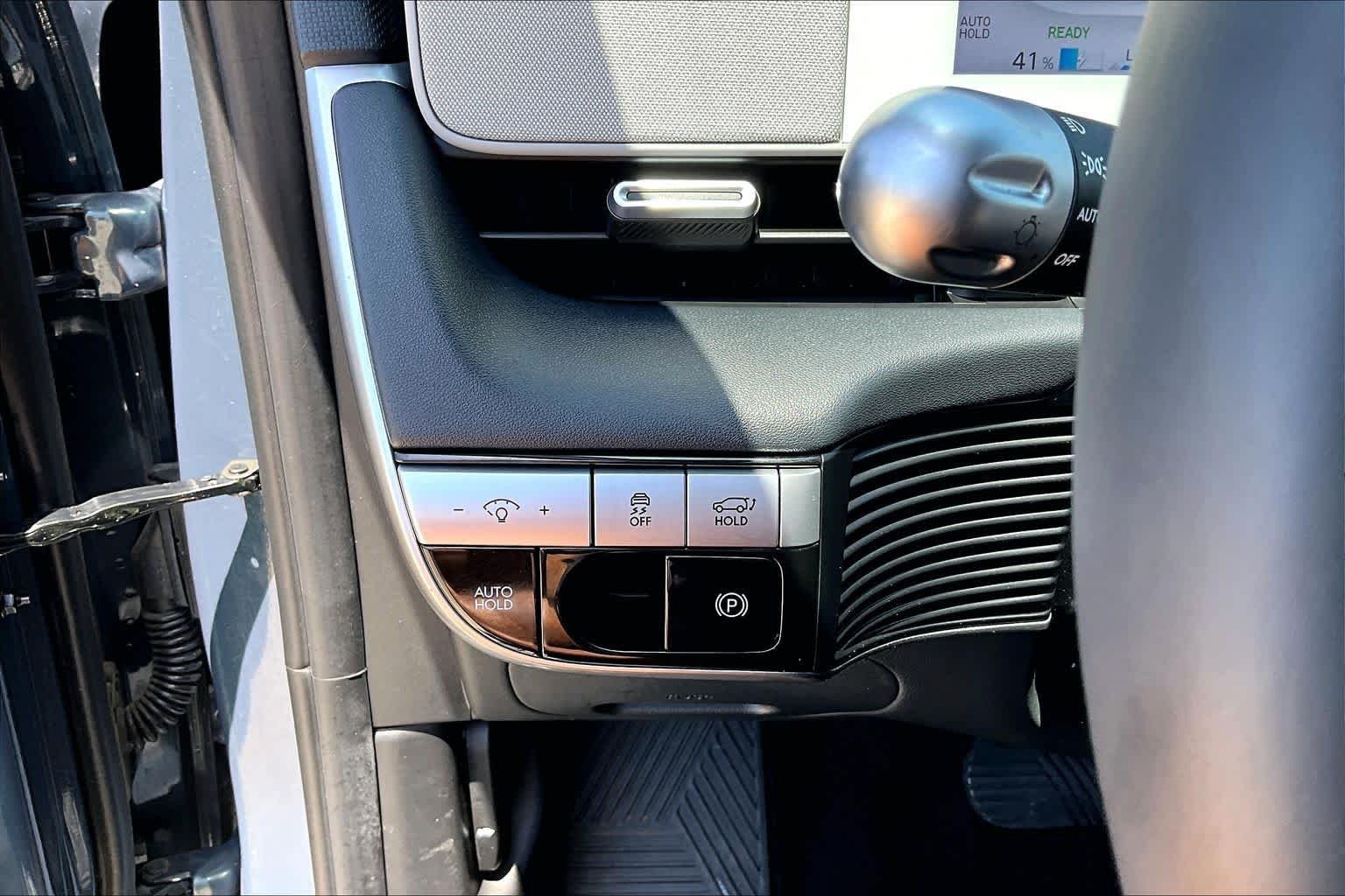 Used 2023 Digital Teal Hyundai SEL image 31