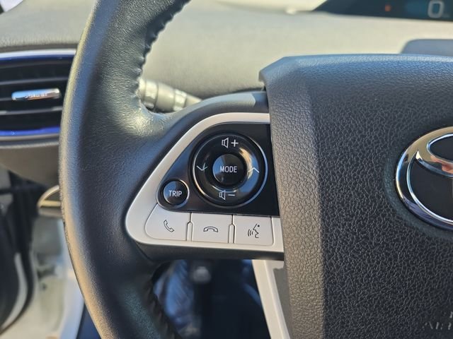 Used 2016 White Toyota Three Touring image 19