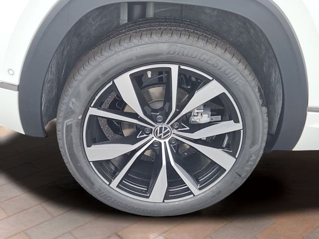 New 2026 Opal White Pearl Volkswagen 2.0T SEL Premium R-Line image 4