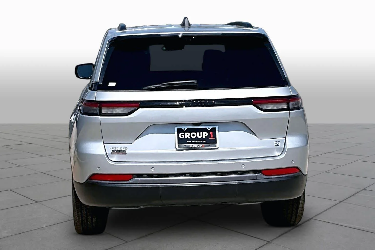 New 2026 Silver Zynith Exterior Paint Jeep 85th Anniversary Edition image 5