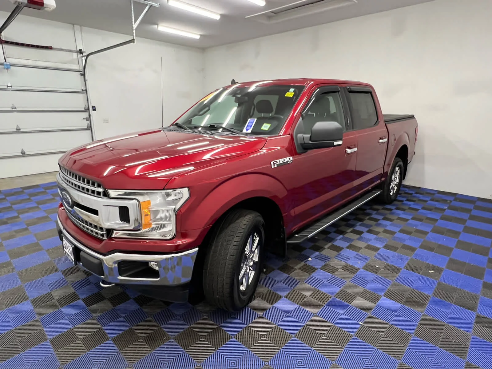 Used 2019 Ruby Red Metallic Tinted Clearcoat Ford XLT image 10