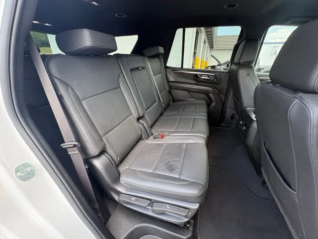 Used 2025 White Chevrolet LT image 31