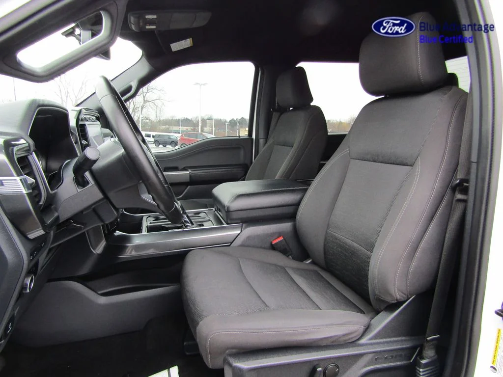 Certified Used 2023 Oxford White Ford XLT image 3
