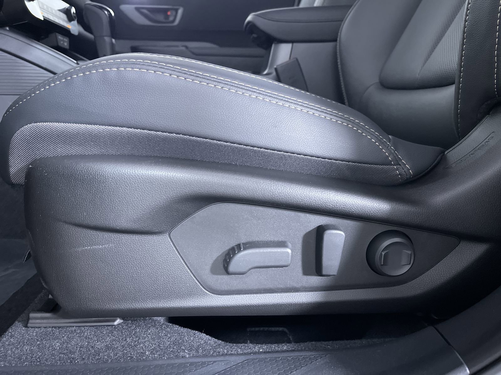 New 2026 MAGNETITE GRAY METALLIC Subaru Limited XT image 12