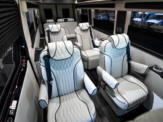 Used 2026 Black Mercedes-Benz Midwest image 4