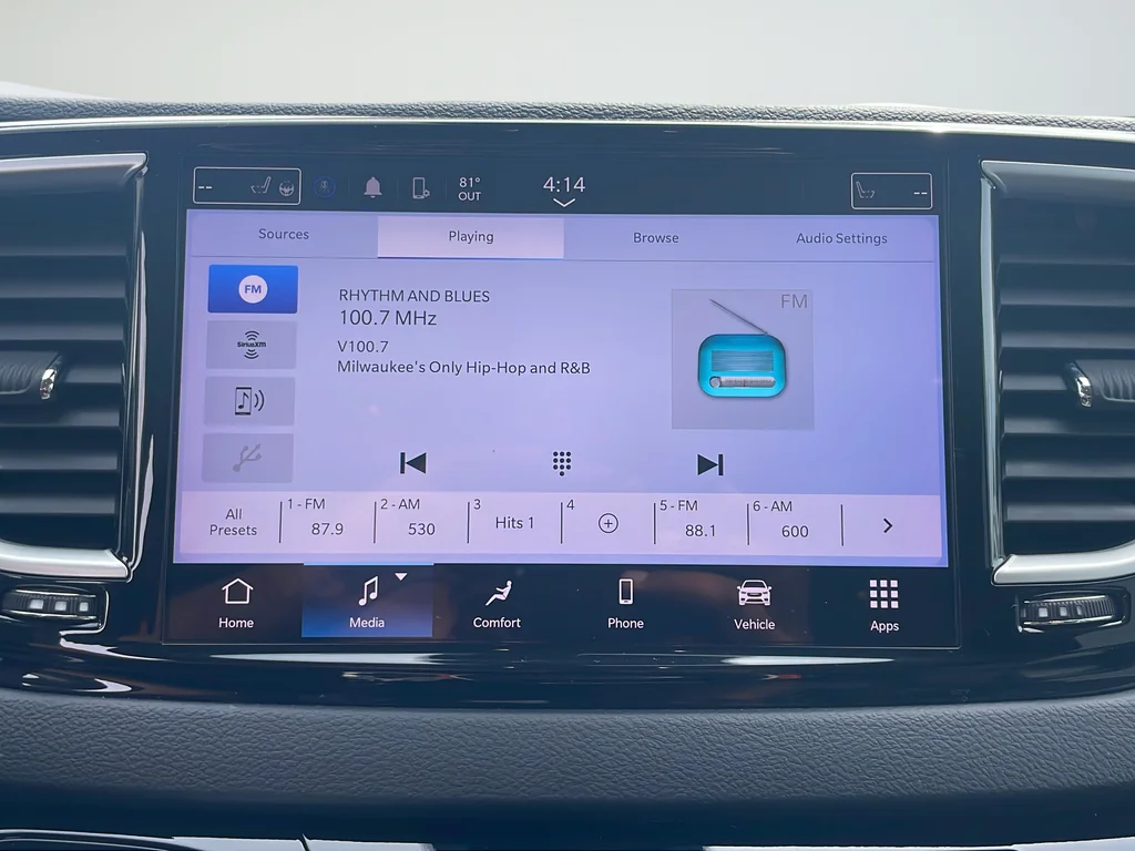 Used 2023 Blue Chrysler Touring L image 14