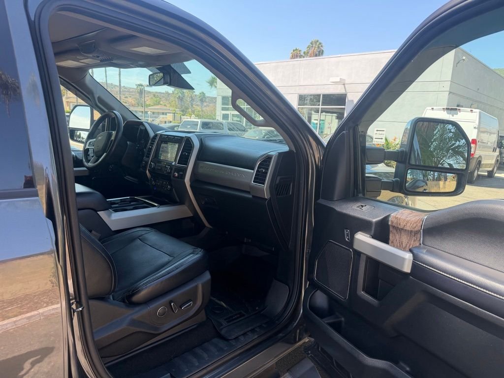 Used 2018 Gray Ford Lariat image 15