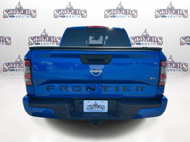 Used 2024 Blue Nissan SL image 4