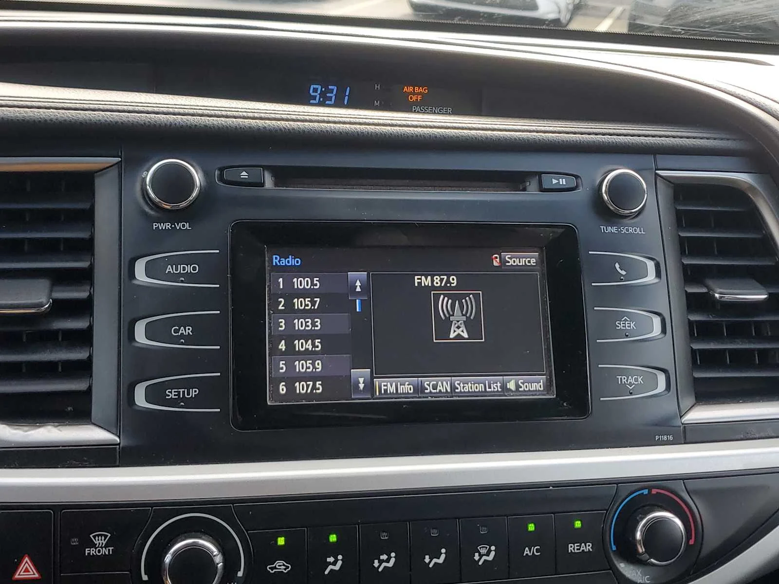 Used 2019 Midnight Black Metallic Toyota LE image 23