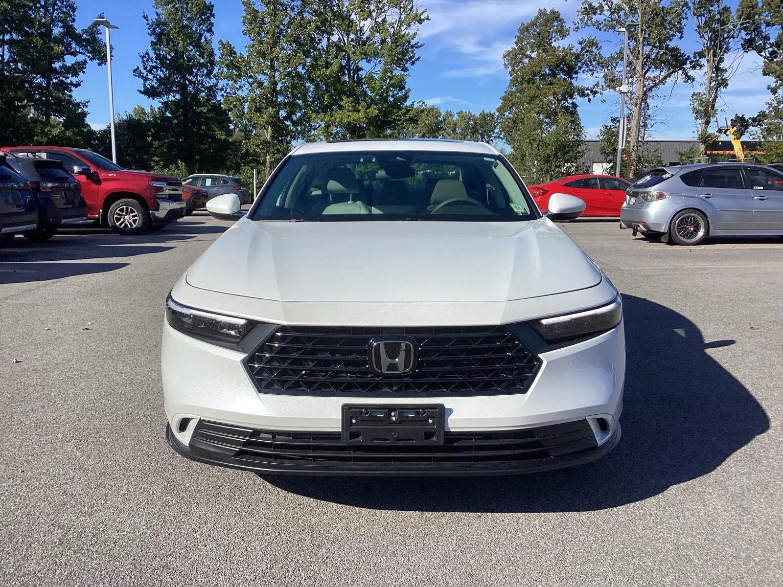 Used 2023 Platinum White Pearl Honda EX image 2